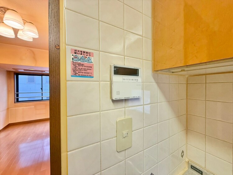 その他 見やすい画面で操作しやすい給湯パネル。