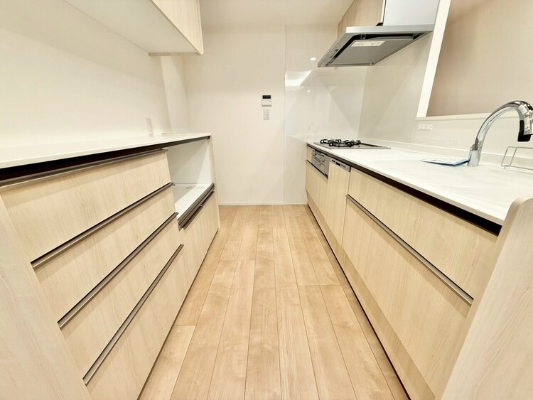 その他 開放感のあるキッチンスペース。調理をしながら、会話も弾みそうですね。