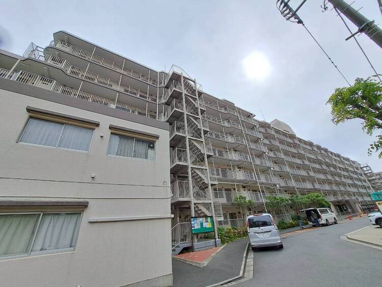 その他 飽きのこないシンプルモダンな外観です。