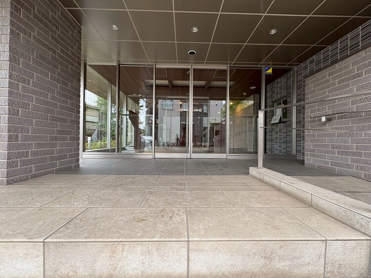 その他 上質感漂う玄関アプローチです。