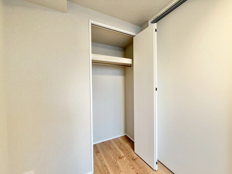 その他 収納スペースが付いていて、お部屋を広く使っていただけます。