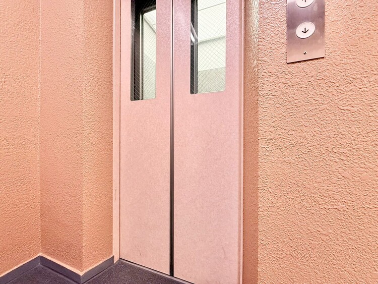 その他 エレベーター完備のため荷物が多くなっても安心。