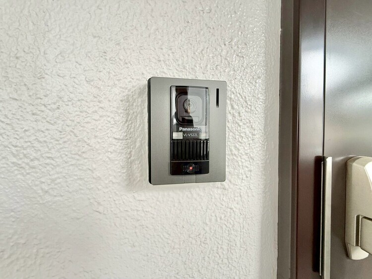 その他 誰が来てもわかる様にカメラ付きインターホンを設置。