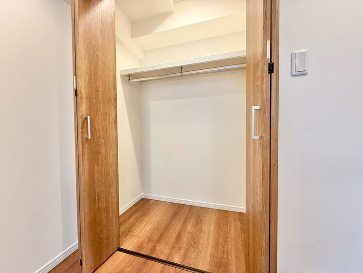 その他 収納スペースが付いていて、お部屋を広く使っていただけます。