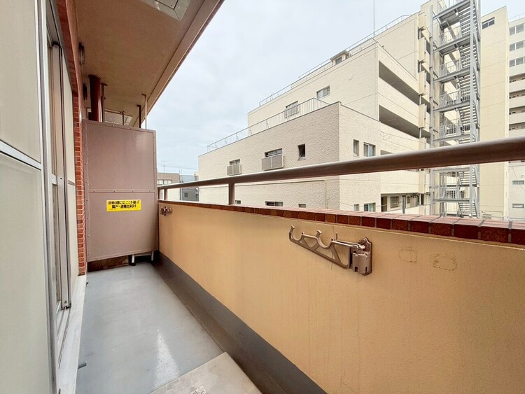 その他 朝の澄んだ空気や、夕方に吹く清々しい風を感じられるバルコニー。