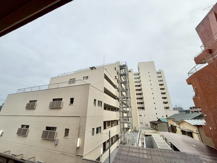 その他 眺望や窓からの景色が良いと、家で過ごす時間も快適です。