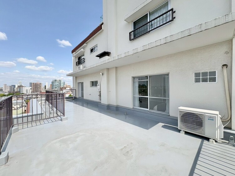 その他 朝の澄んだ空気や、夕方に吹く清々しい風を感じられるバルコニー。