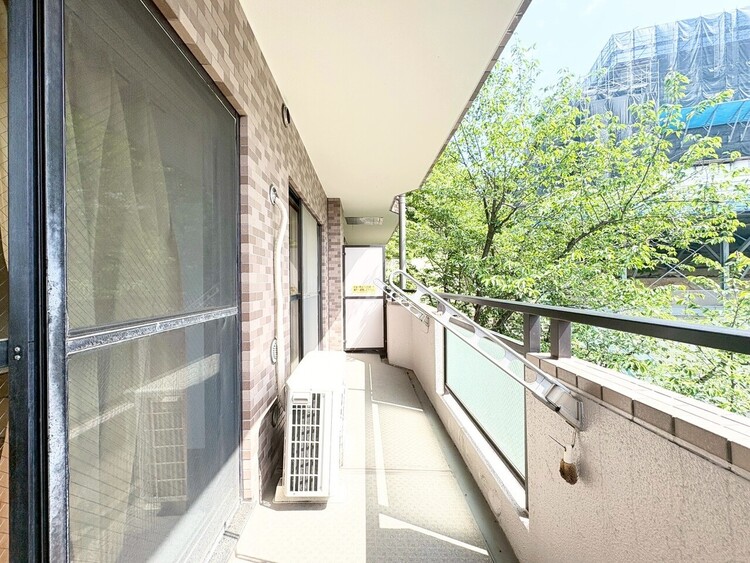 その他 朝の澄んだ空気や、夕方に吹く清々しい風を感じられるバルコニー。