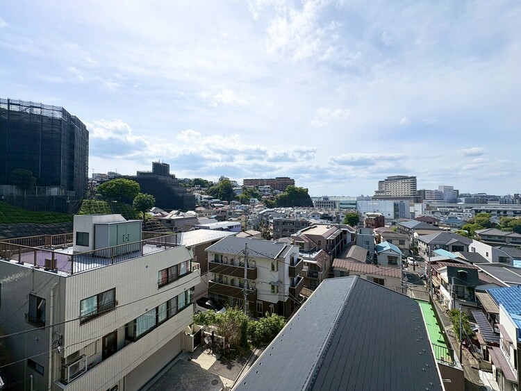 その他 眺望や窓からの景色が良いと、家で過ごす時間も快適です。