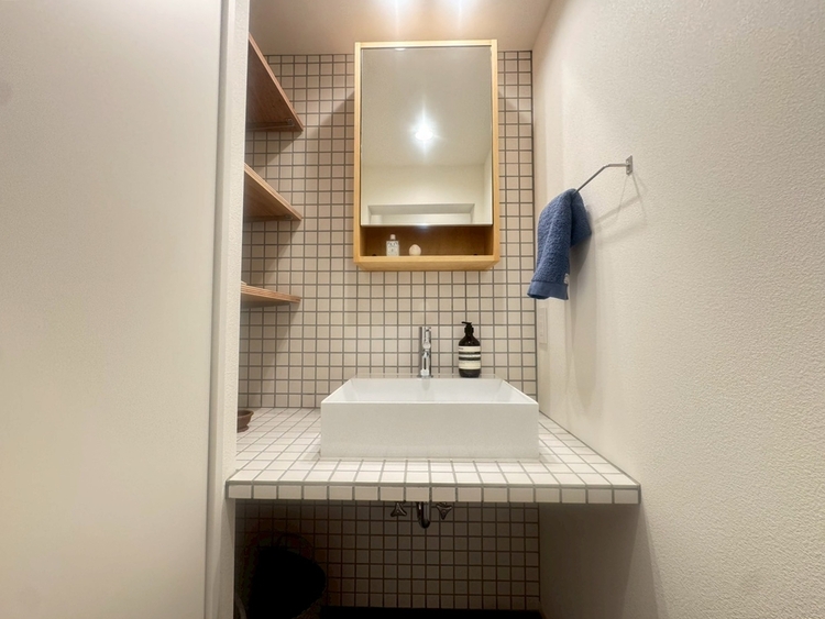 その他 清潔感を感じられる洗面化粧台。