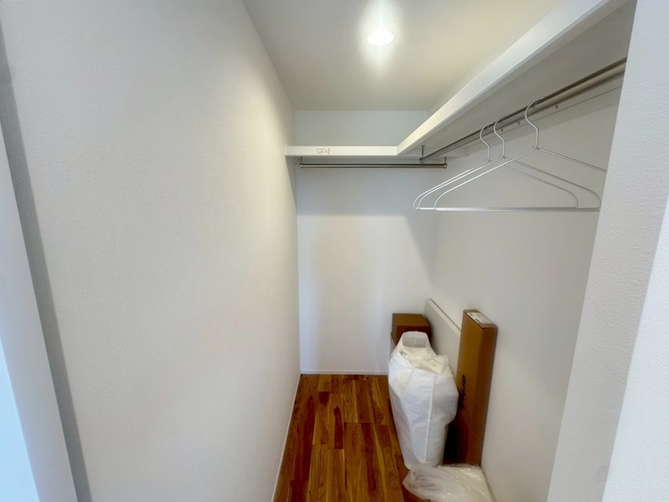 その他 収納スペースが付いていて、お部屋を広く使っていただけます。