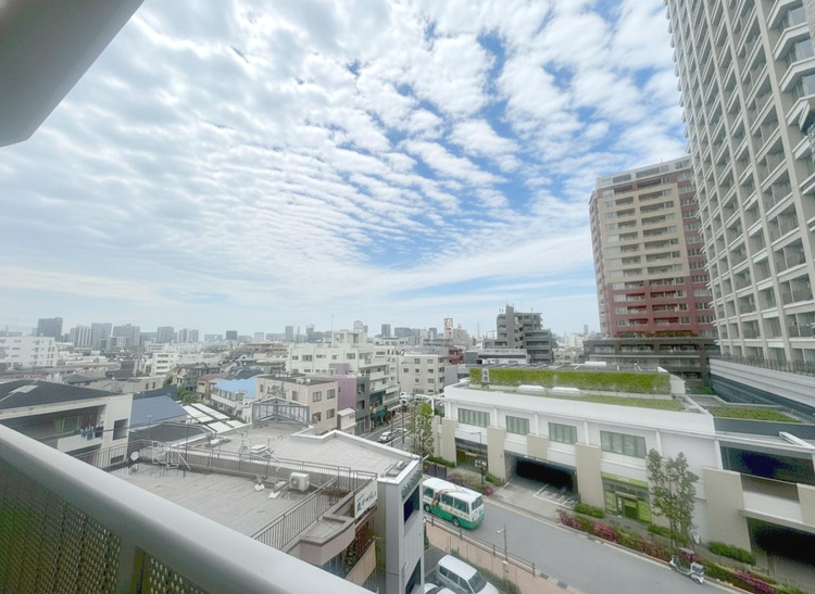 その他 眺望や窓からの景色が良いと、家で過ごす時間も快適です。