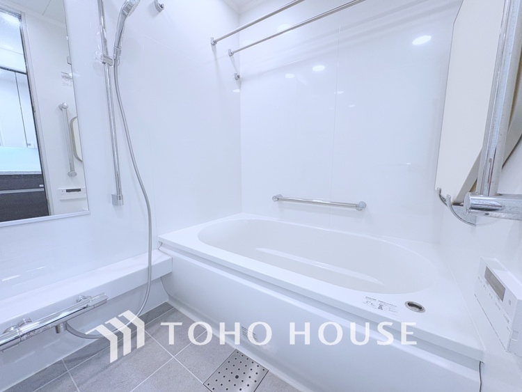 風呂 【BATHROOM】◆プライベートな空間◆simpleだからrelaxできるんです。こころもからだもキレイさっぱり。