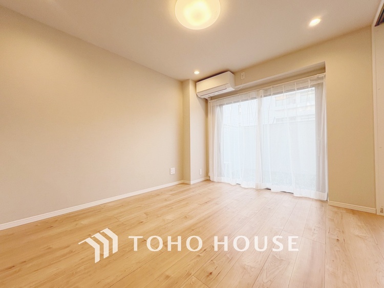 内装 【LIVING】◆陽光◆が差し込む。この開放的なLDKに家族の笑顔が集う。家族が一緒に過ごす空間は明るく、そして居心地よく。