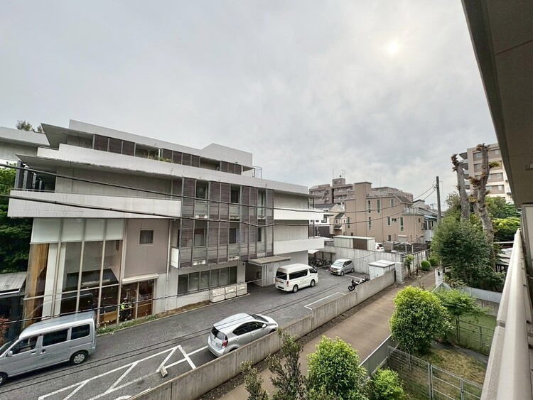 その他 眺望や窓からの景色が良いと、家で過ごす時間も快適です。