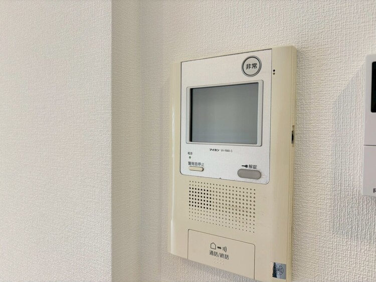その他 誰が来てもわかる様にモニター付きインターホンを設置。