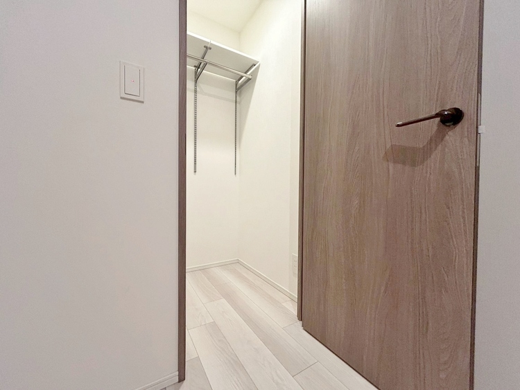 その他 収納スペースが付いていて、お部屋を広く使っていただけます。