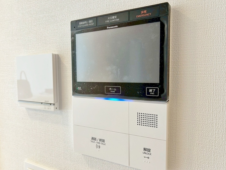 その他 誰が来てもわかる様にモニター付きインターホンを設置。
