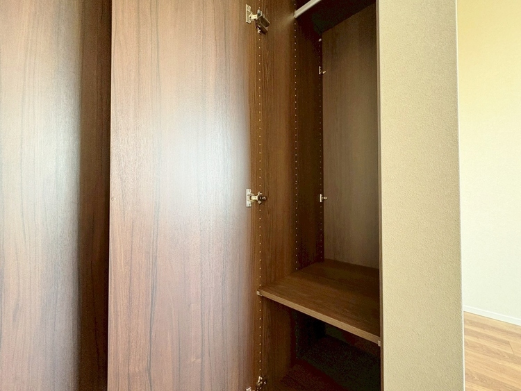 その他 収納スペースが付いていて、お部屋を広く使っていただけます。