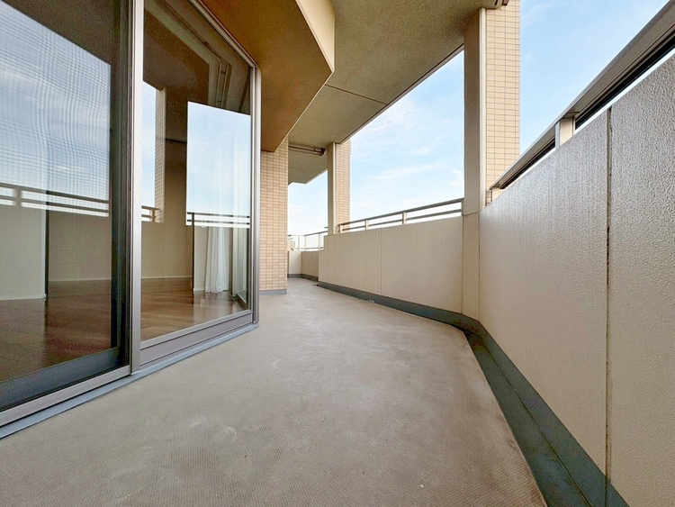 その他 朝の澄んだ空気や、夕方に吹く清々しい風を感じられるバルコニー。