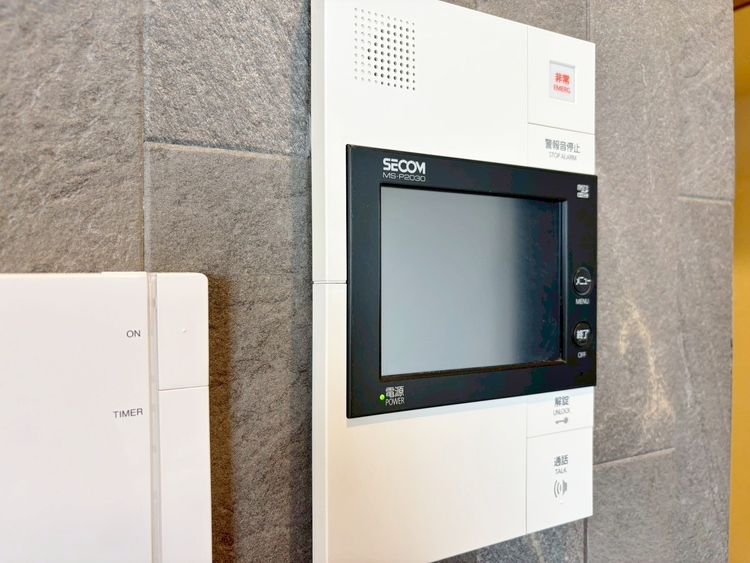 その他 誰が来てもわかる様にモニター付きインターホンを設置。