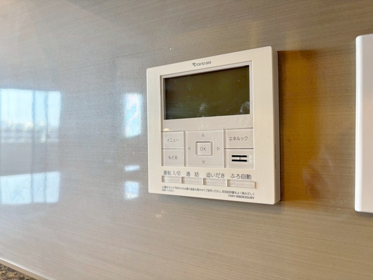 その他 見やすい画面で操作しやすい給湯パネル。