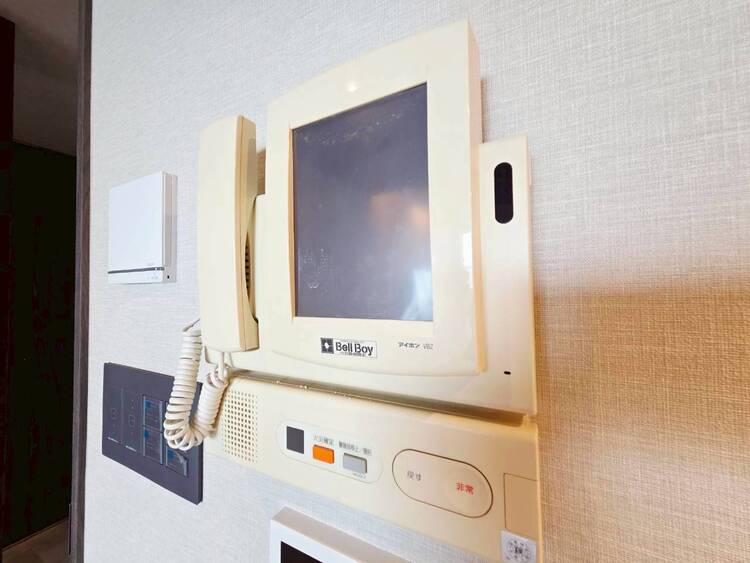 その他 誰が来てもわかる様にモニター付きインターホンを設置。