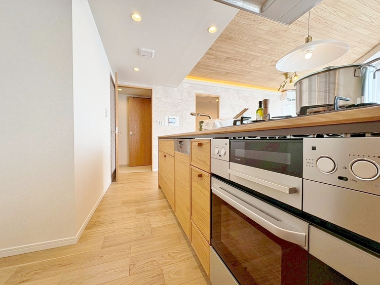 その他 開放感のあるキッチンスペース。調理をしながら、会話も弾みそうですね。