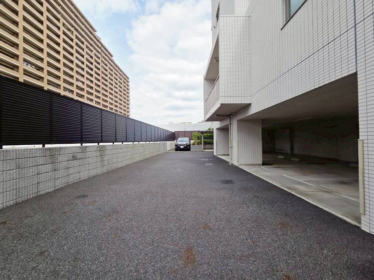 その他 駐車スペースが嬉しいですね。※空き状況は都度ご確認下さい。