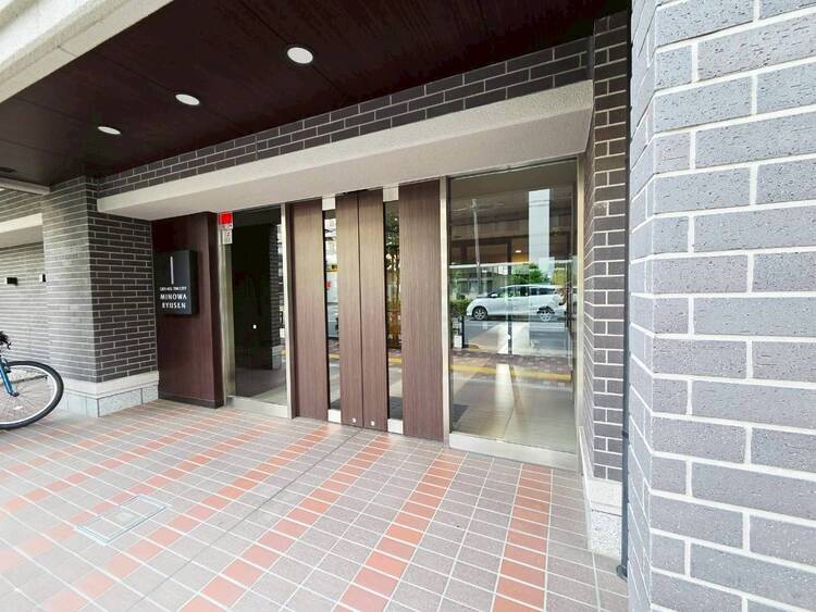 その他 上質感漂う玄関アプローチです。