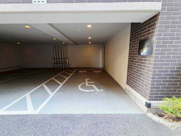 その他 駐車スペースが嬉しいですね。※空き状況は都度ご確認下さい。