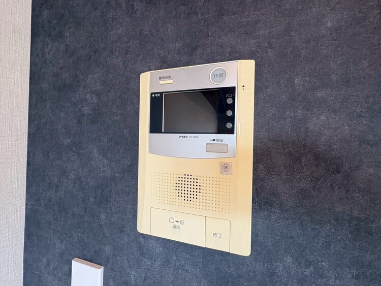 その他 誰が来てもわかる様にモニター付きインターホンを設置。