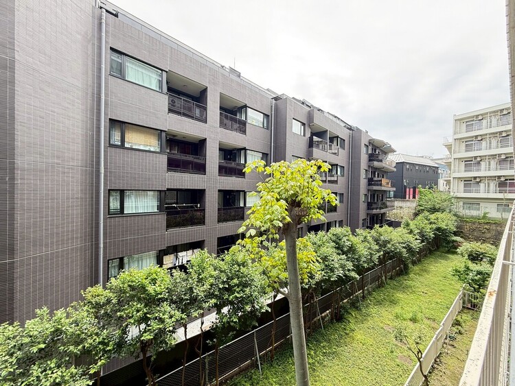 その他 眺望や窓からの景色が良いと、家で過ごす時間も快適です。