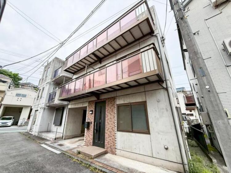 外観 空を広く感じる。緑が多いゆったり感のある安心の住環境です！！潤いのある環境でホッと生活できそうです！おしゃれな雰囲気や自然の潤いがあり、親しみやすさと個性を！街に新たな価値をもたらし続けてくれます！ 