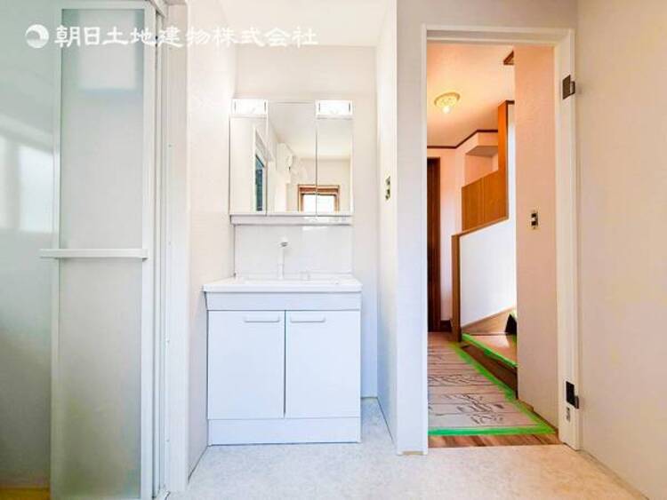 洗面 【洗面・脱衣所】使用頻度の高い場所だからこそ便利な空間に。多人数での使用も考えた便利な空間です