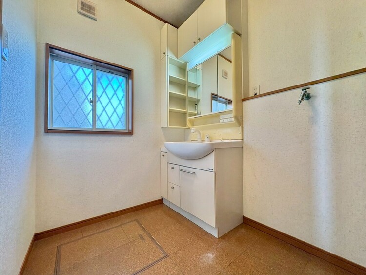 洗面 清潔感と心地よさを重視した、上質感漂うパウダールーム。