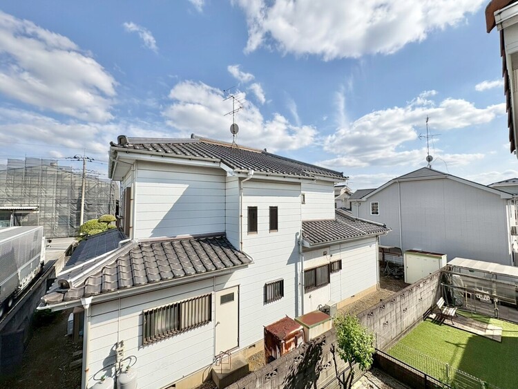 バルコニー 頬をなでる、優しい風を感じることが出来ます。