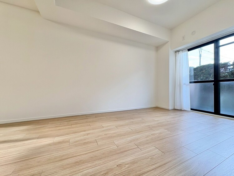 居間 飾り過ぎないシンプルな内装と偏り過ぎないデザインで統一しました。