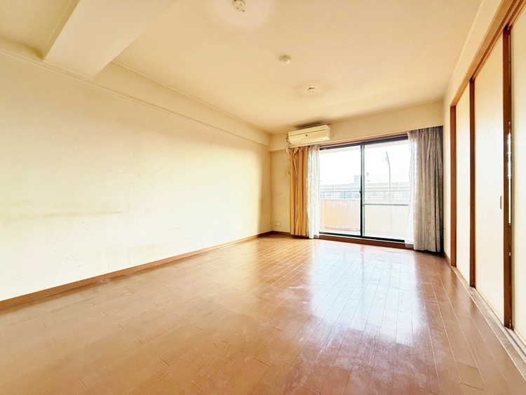 居間 過ごす時間が、たくさんの思い出として紡がれていく場所。