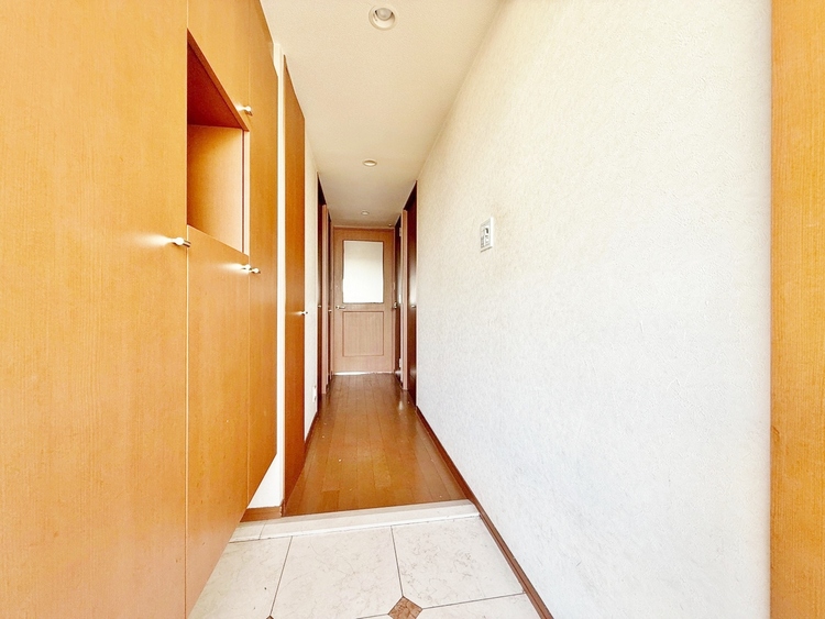 玄関 シューズボックスを完備した玄関です。