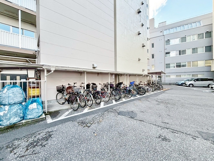 その他 きちんと整備された駐輪場。住む方の心遣いが感じられます。