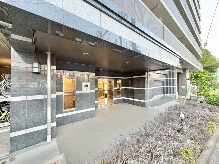 エントランス 外と内をつなぐエントランスは、まさに顔となる場所。