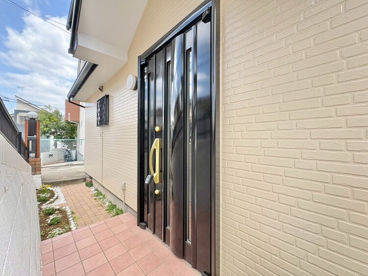 玄関 玄関を開ければ、そこは安らぎのご自宅。