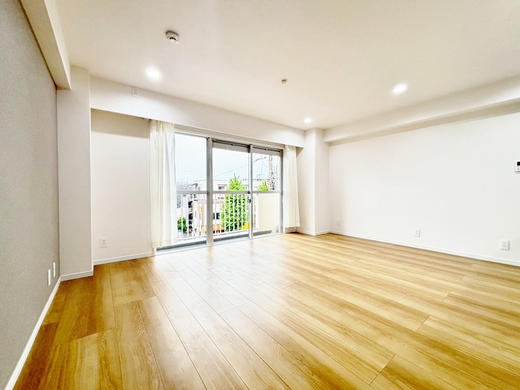 居間 快適に過ごす毎日を求めて、暮らしの中でご自身の「マイホーム」に創り上げてください。