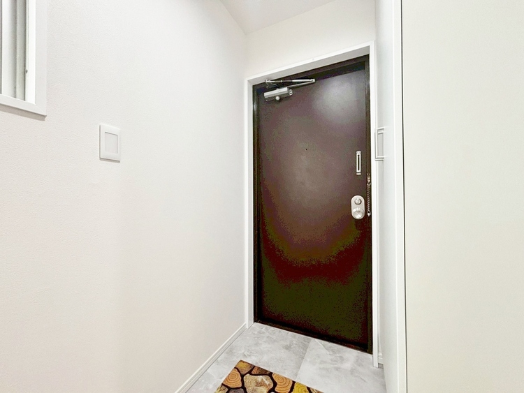 玄関 シューズボックスを完備した玄関です。