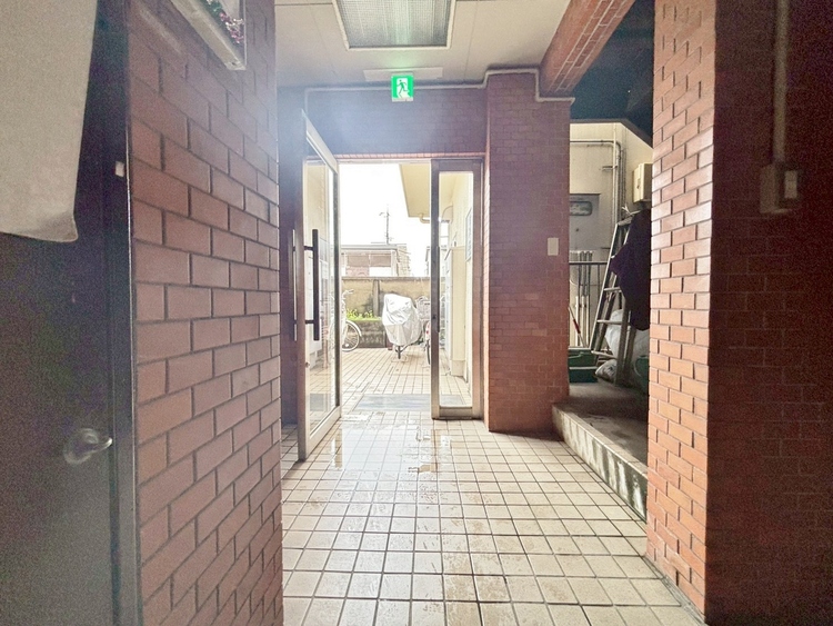 エントランス エントランスは、毎日の行き帰りで使う大事な空間です。