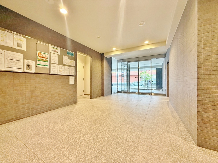 エントランス エントランスは、毎日の行き帰りで使う大事な空間です。