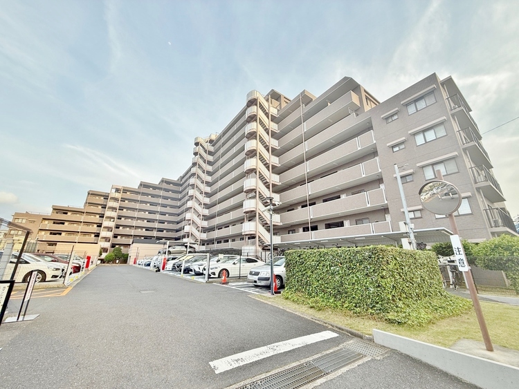 外観 ライフプランニングからローンまで、一貫してご説明させていただきます。お気軽にお問い合わせくださいませ。