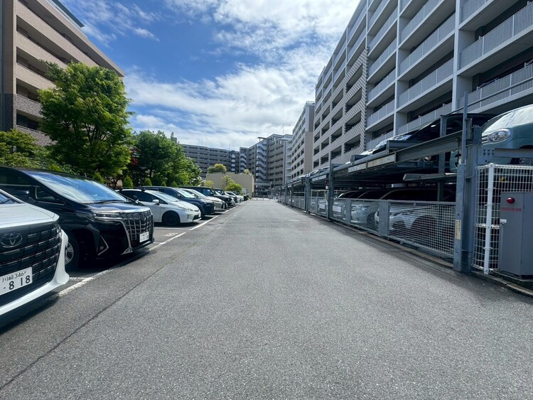 その他 駐車スペースが嬉しいですね。※空き状況は都度ご確認下さい。