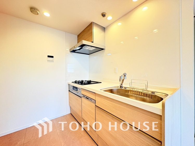 キッチン シンプルな部屋の雰囲気に溶け合うナチュラルキッチン